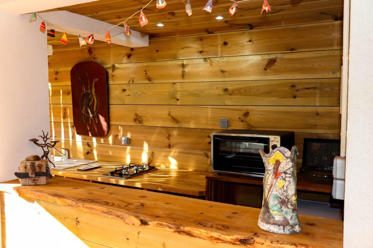 Le Tuit Tuit Hotel Petite Île Екстериор снимка